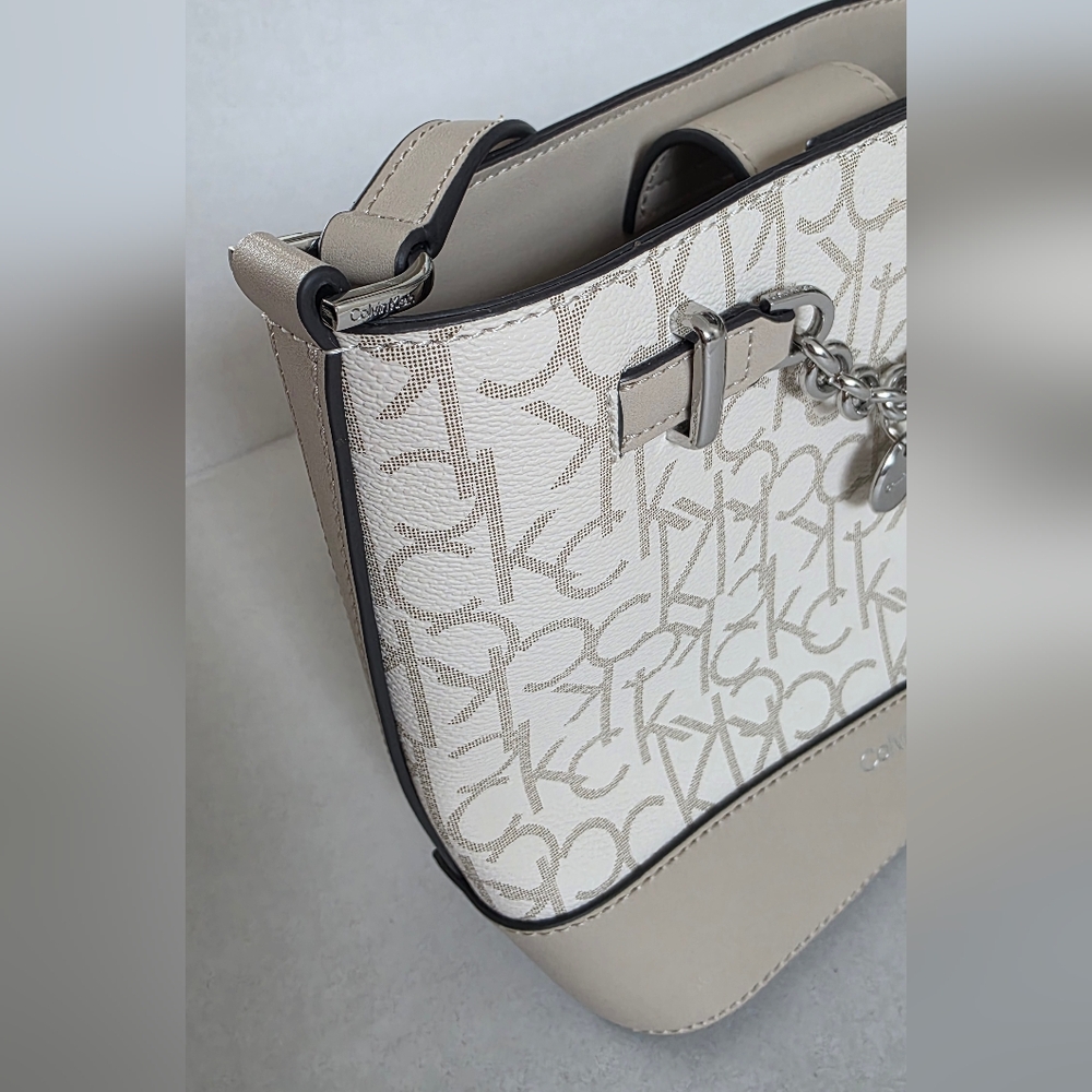 CALVIN KLEIN Adrina Crossbody Bag In Vanilla Khk - Picture 6 of 9